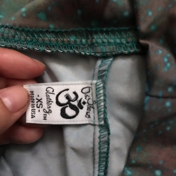 Om Shanti XS - Picture 2 of 2